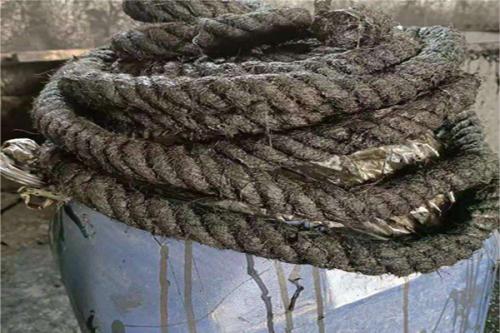 探索沥青麻绳的填缝作用：解密道路维修新技术  第1张