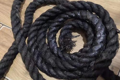 沥青麻绳怎么搞定水管接口渗漏 第1张